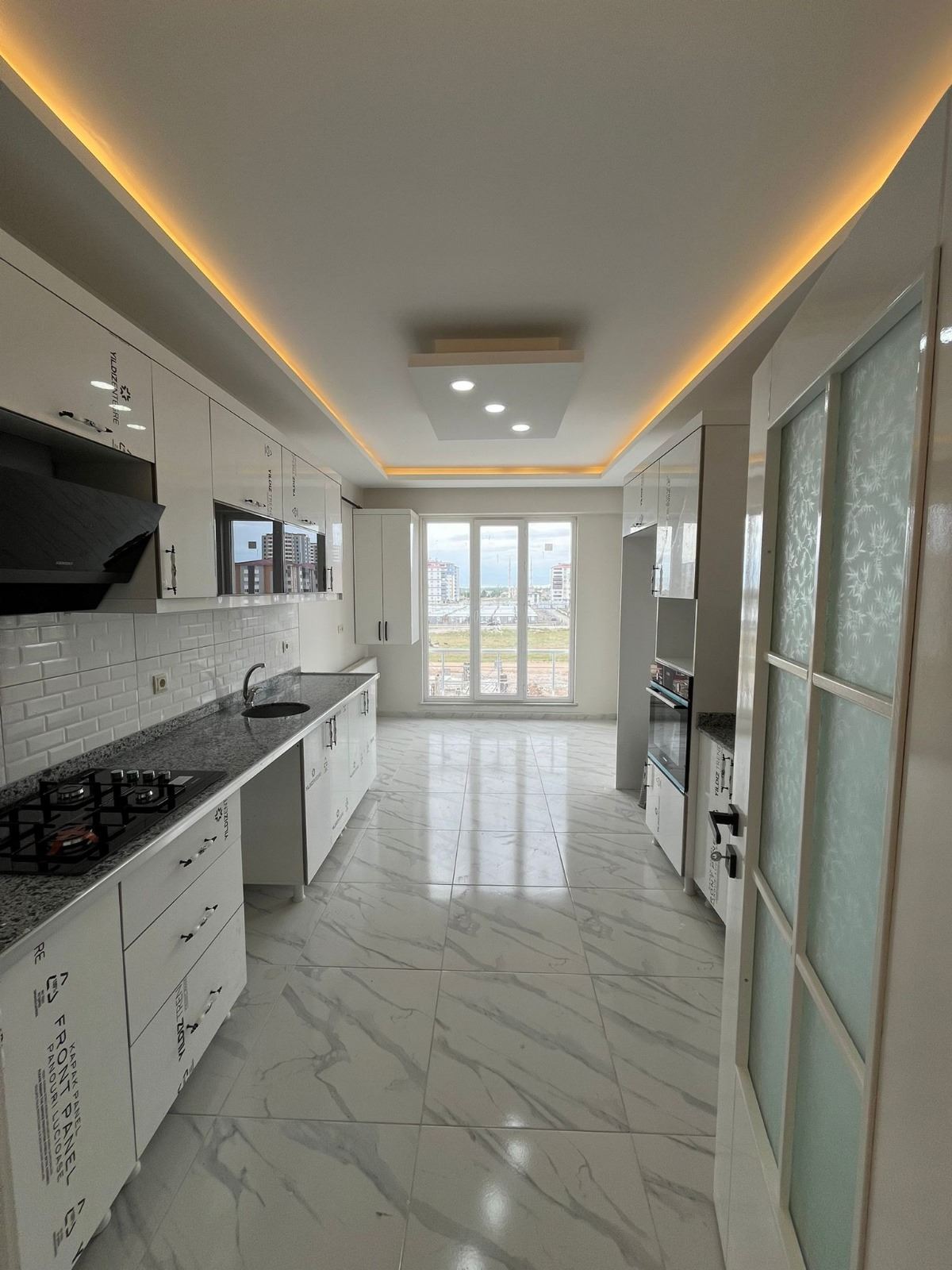 SAHİBİNDEN YENİ YAPI FERAH LÜKS 3.5+1 DAİRE   resmi